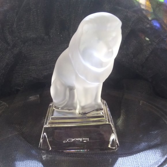 Goebel Lion Frosted Lead Crystal Figurine Paperweight very polished bottom - Picture 3 of 16